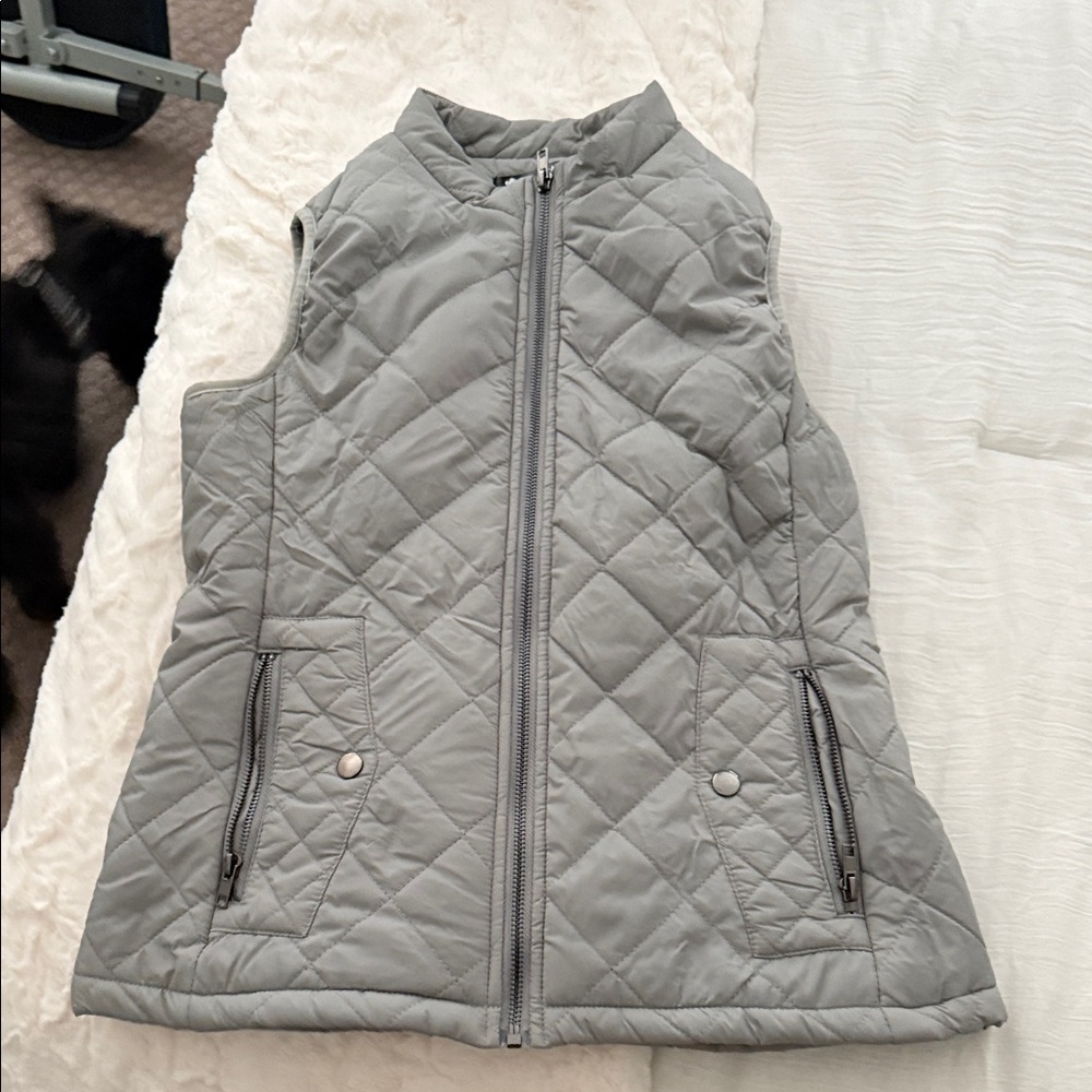 Women's Quilted Vest in Gray